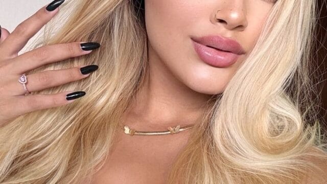 ~Scene:** video viral di 2026  =  Museum